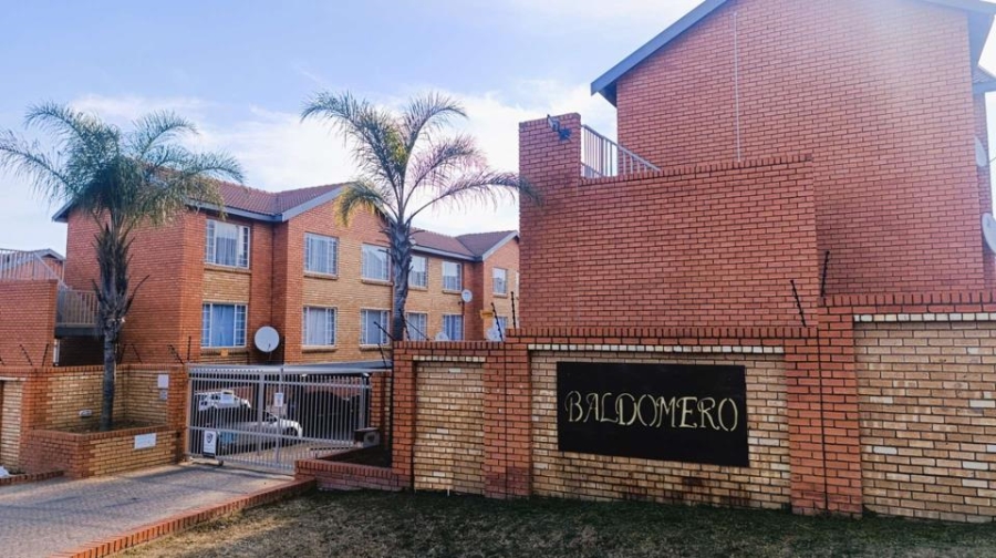1 Bedroom Property for Sale in The Reeds Gauteng