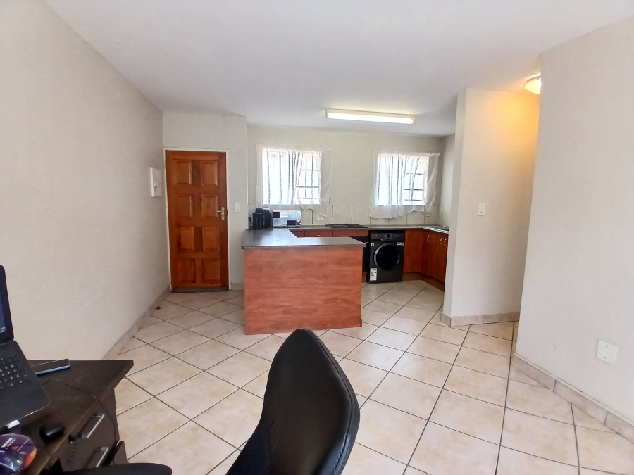 1 Bedroom Property for Sale in The Reeds Gauteng
