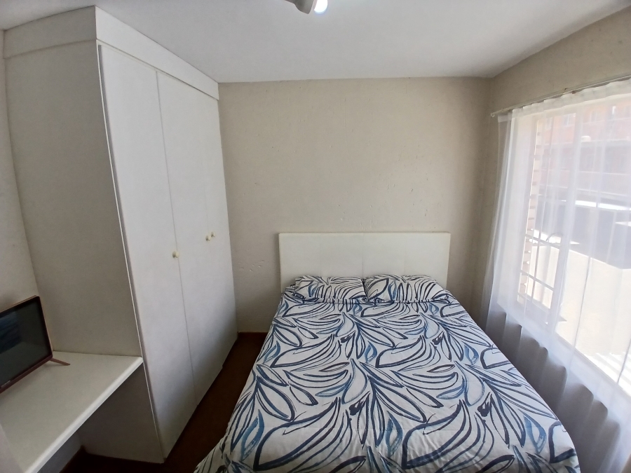 1 Bedroom Property for Sale in The Reeds Gauteng