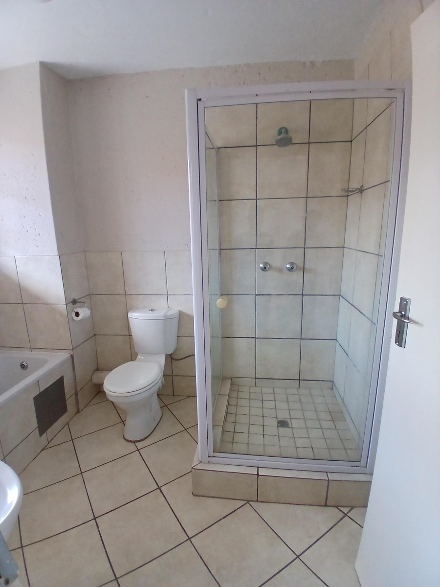 1 Bedroom Property for Sale in The Reeds Gauteng