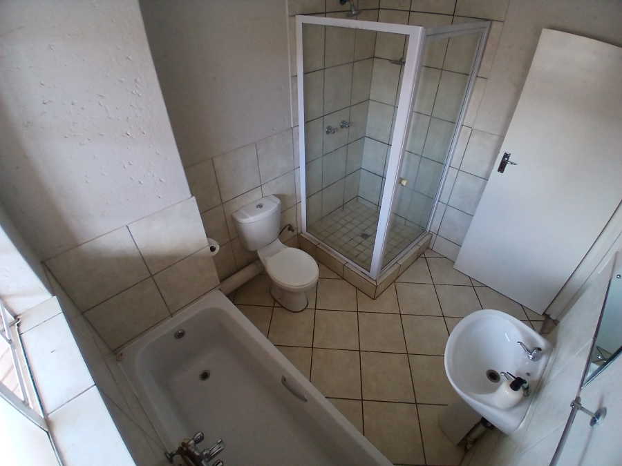 1 Bedroom Property for Sale in The Reeds Gauteng