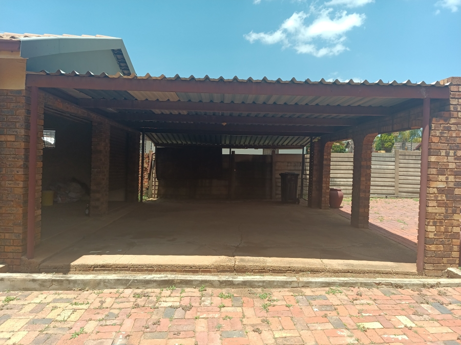 3 Bedroom Property for Sale in Karenpark Gauteng