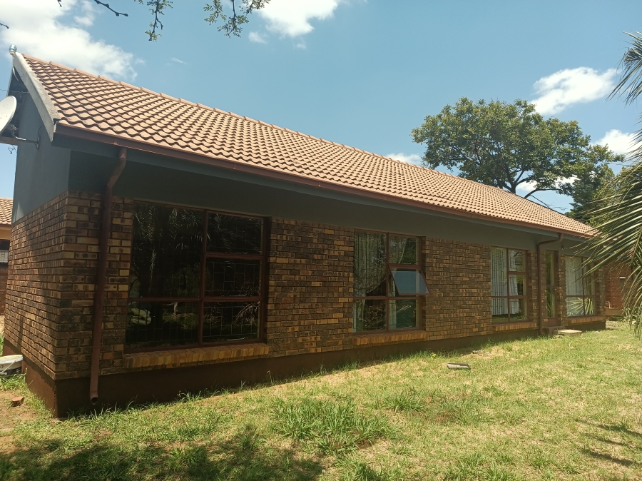 3 Bedroom Property for Sale in Karenpark Gauteng