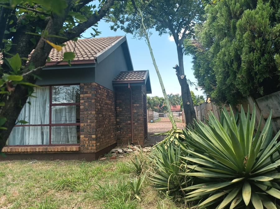 3 Bedroom Property for Sale in Karenpark Gauteng