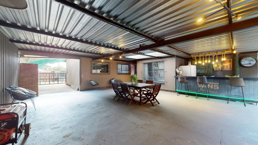 3 Bedroom Property for Sale in Gosforth Park Gauteng