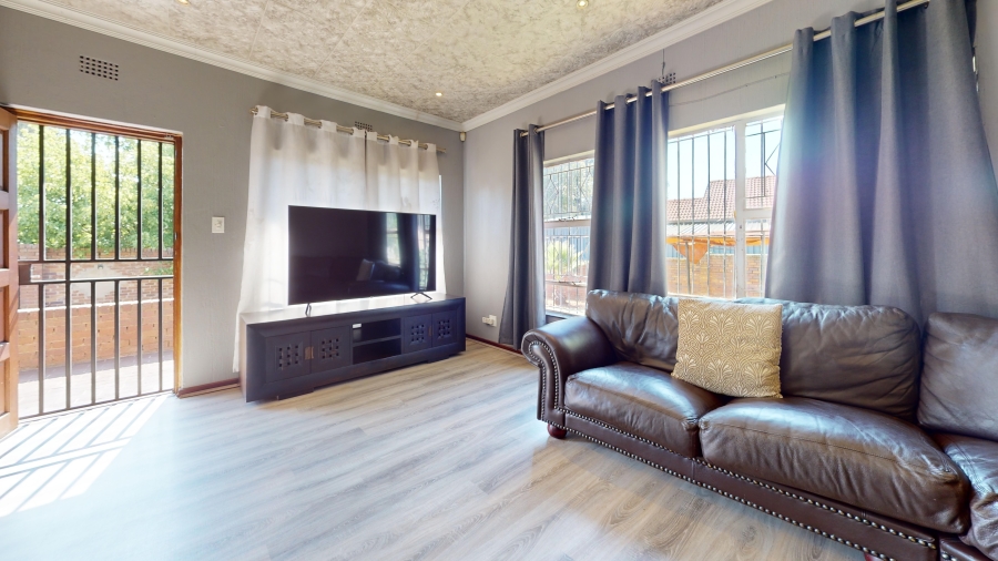 3 Bedroom Property for Sale in Gosforth Park Gauteng