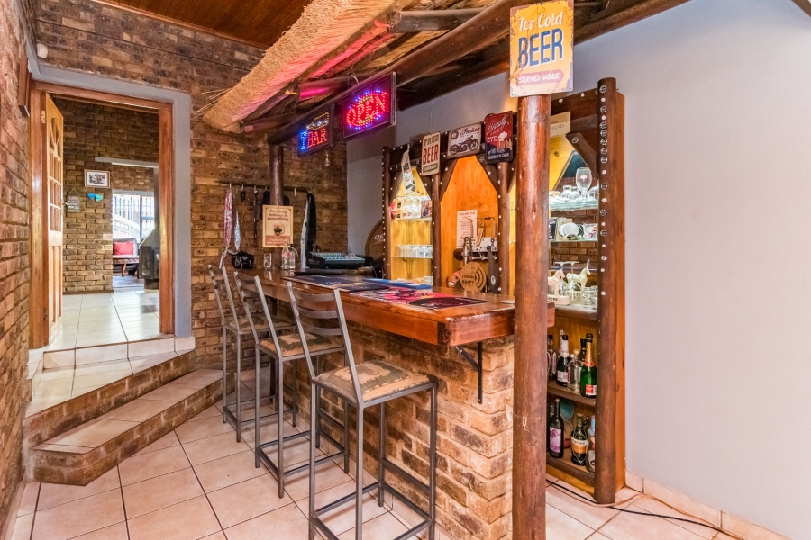 5 Bedroom Property for Sale in Kenmare Gauteng