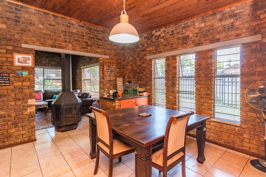 5 Bedroom Property for Sale in Kenmare Gauteng