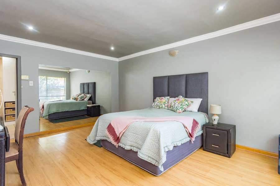 5 Bedroom Property for Sale in Kenmare Gauteng