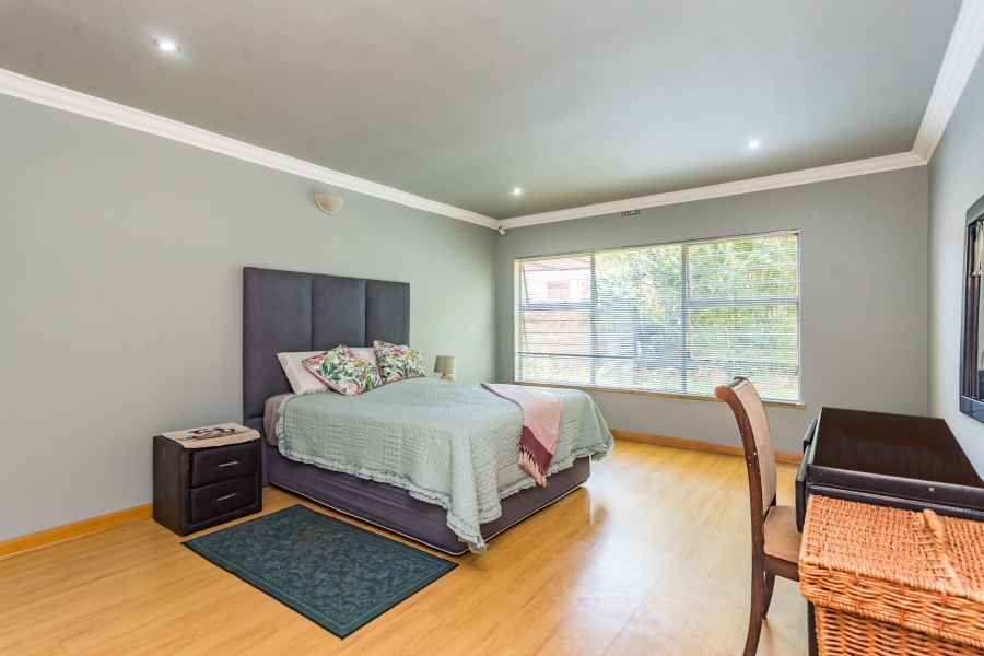 5 Bedroom Property for Sale in Kenmare Gauteng