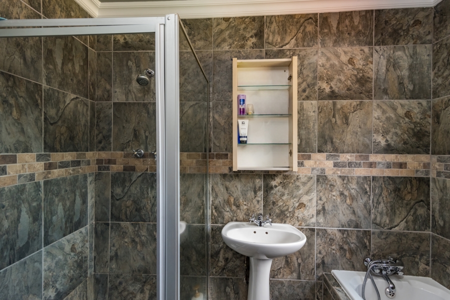 5 Bedroom Property for Sale in Kenmare Gauteng