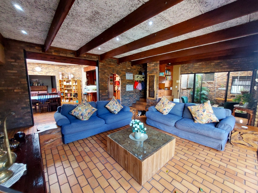 5 Bedroom Property for Sale in Erasmusrand Gauteng