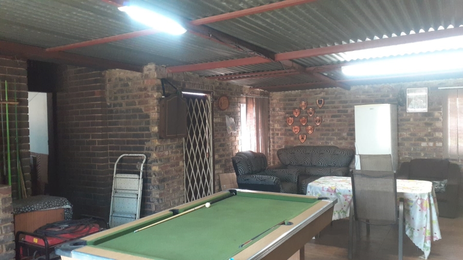 5 Bedroom Property for Sale in Vanderbijlpark CW 5 Gauteng