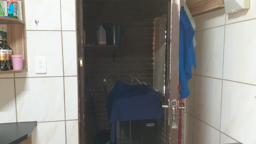 5 Bedroom Property for Sale in Vanderbijlpark CW 5 Gauteng