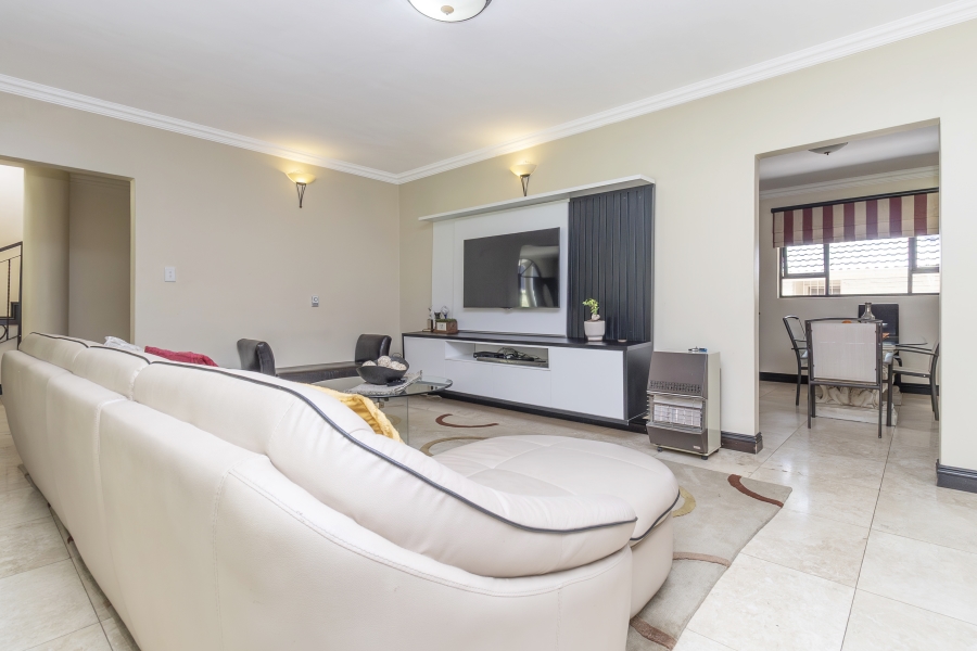 6 Bedroom Property for Sale in Bryanston Gauteng