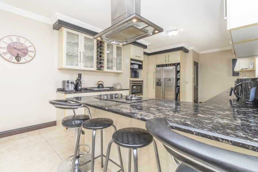 6 Bedroom Property for Sale in Bryanston Gauteng