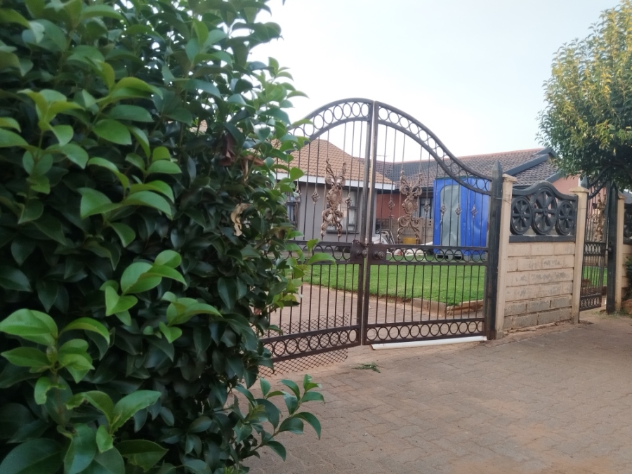 3 Bedroom Property for Sale in Sebokeng Zone 17 Gauteng