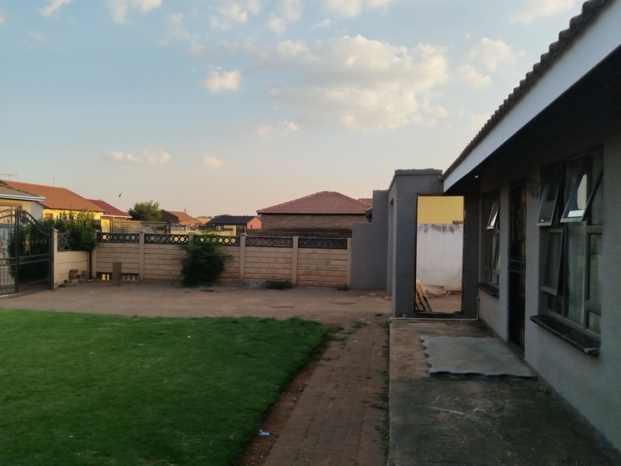 3 Bedroom Property for Sale in Sebokeng Zone 17 Gauteng