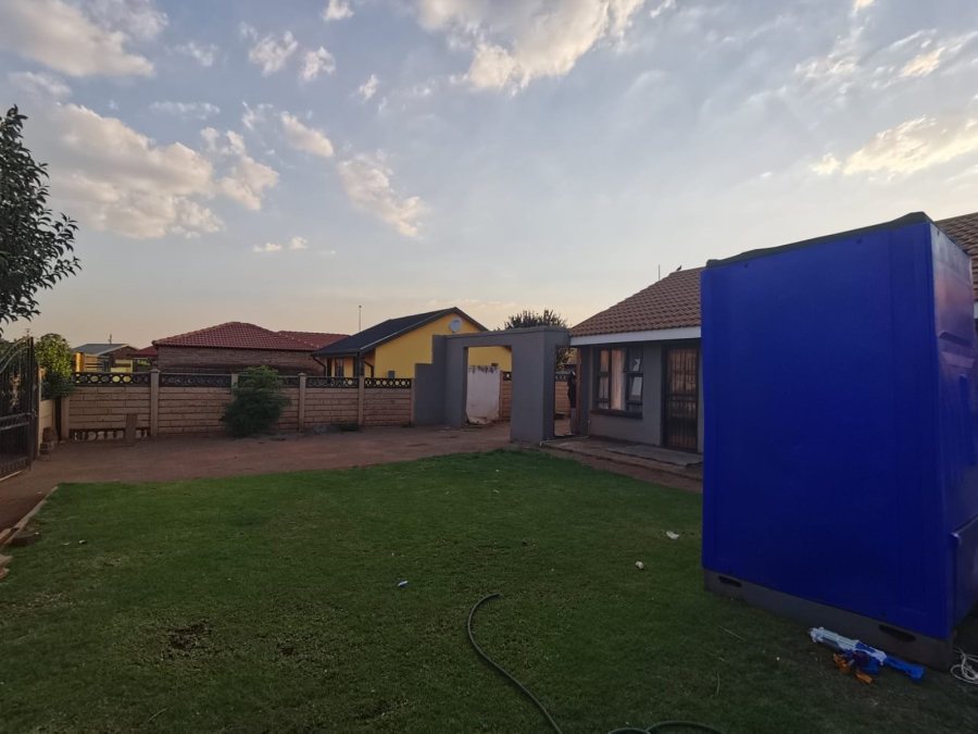 3 Bedroom Property for Sale in Sebokeng Zone 17 Gauteng