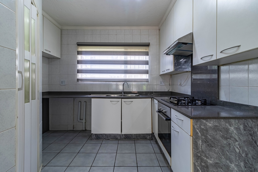 2 Bedroom Property for Sale in Bedfordview Gauteng