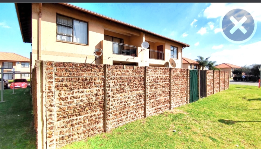 2 Bedroom Property for Sale in Parkrand Gauteng