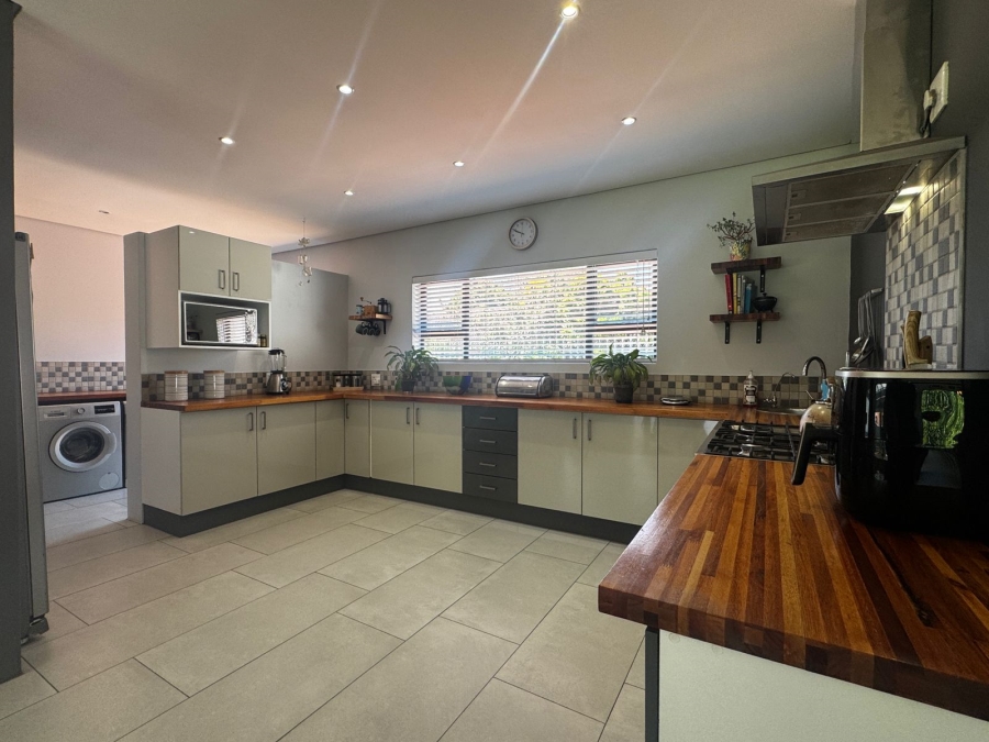 3 Bedroom Property for Sale in Brackenhurst Gauteng