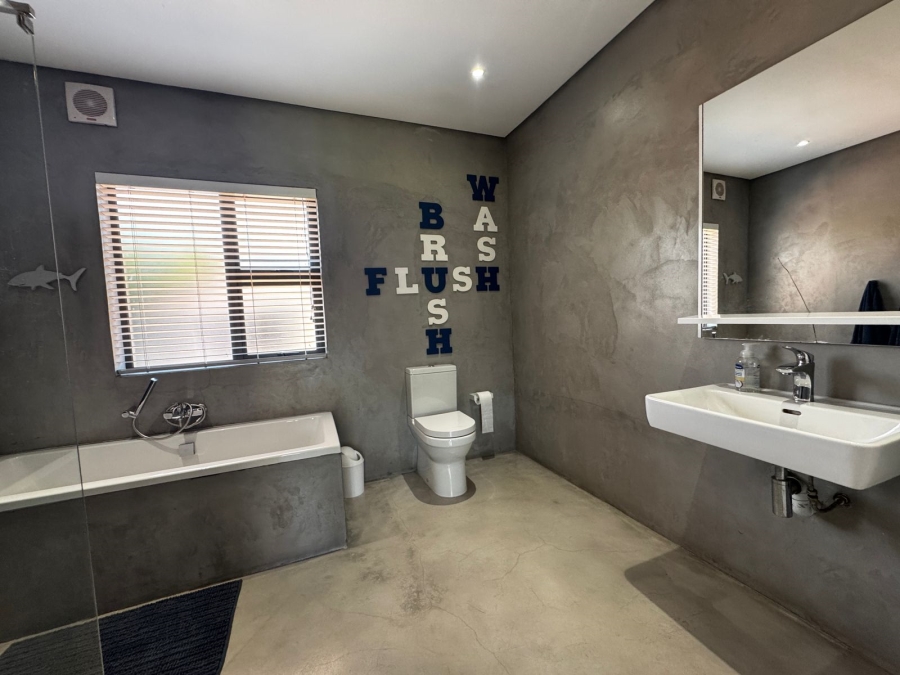 3 Bedroom Property for Sale in Brackenhurst Gauteng