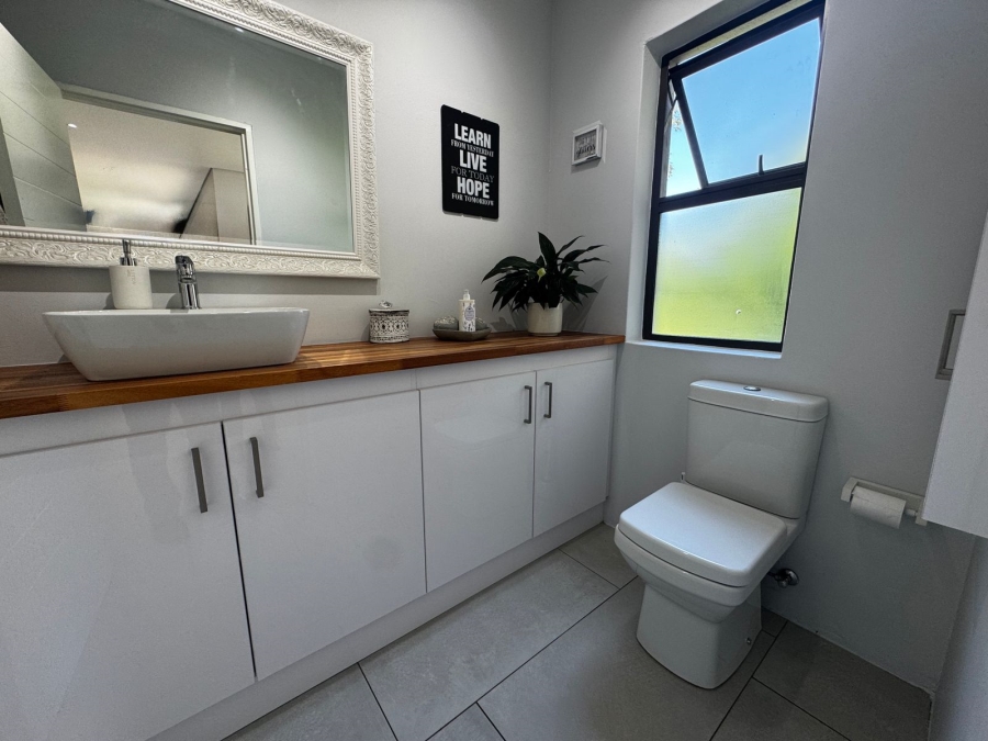 3 Bedroom Property for Sale in Brackenhurst Gauteng