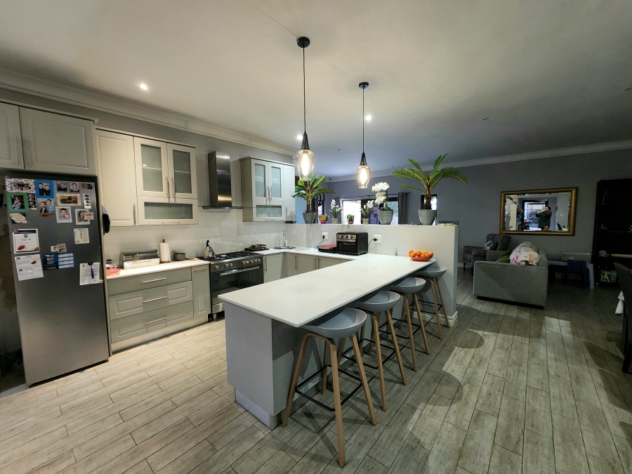 To Let 4 Bedroom Property for Rent in Pebble Rock Golf Village Gauteng