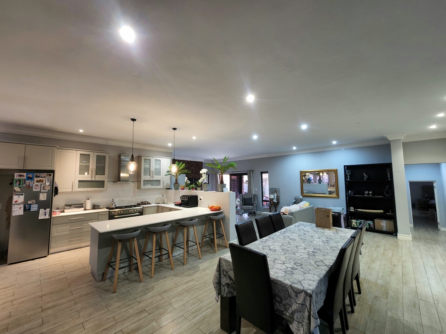 To Let 4 Bedroom Property for Rent in Pebble Rock Golf Village Gauteng