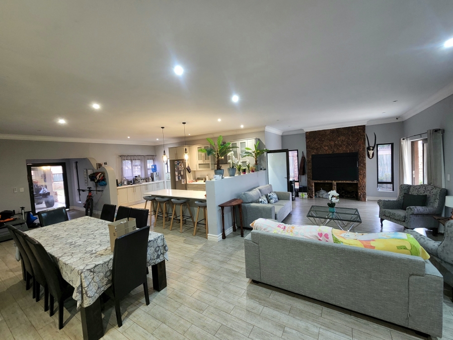 To Let 4 Bedroom Property for Rent in Pebble Rock Golf Village Gauteng