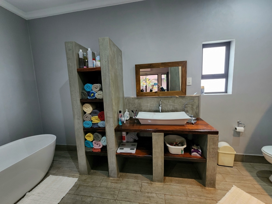 To Let 4 Bedroom Property for Rent in Pebble Rock Golf Village Gauteng