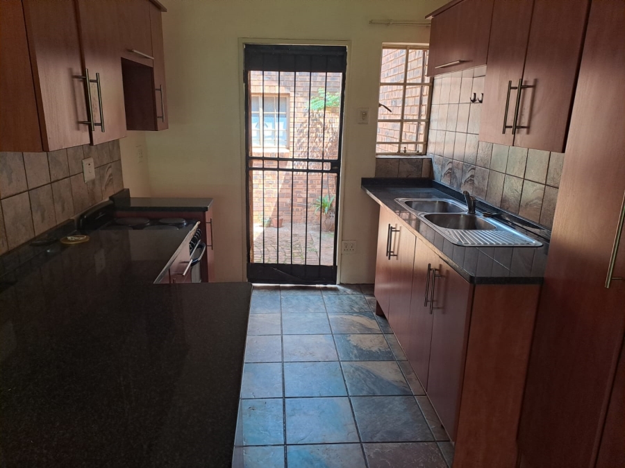 To Let 2 Bedroom Property for Rent in Kameeldrift East Gauteng