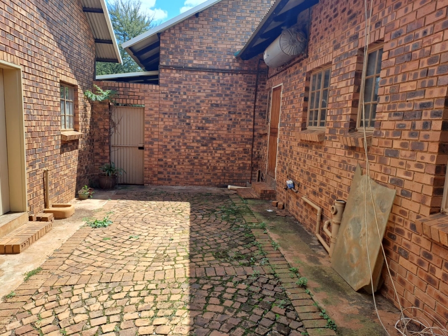 To Let 2 Bedroom Property for Rent in Kameeldrift East Gauteng