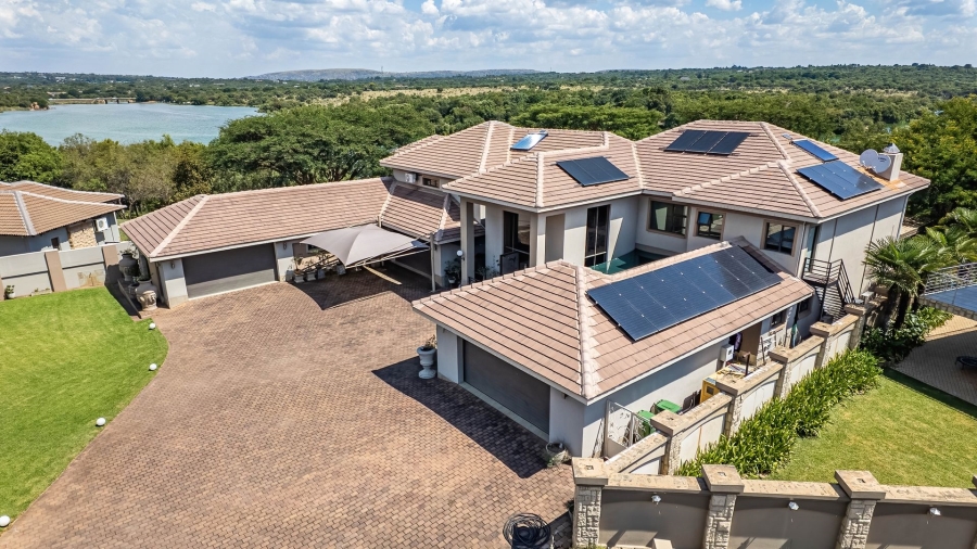 5 Bedroom Property for Sale in Sable Hills Gauteng