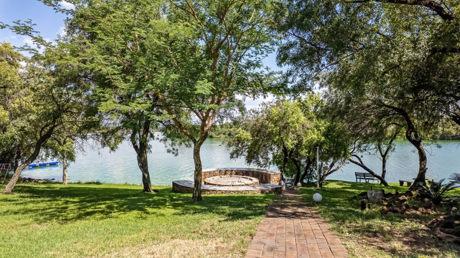 5 Bedroom Property for Sale in Sable Hills Gauteng