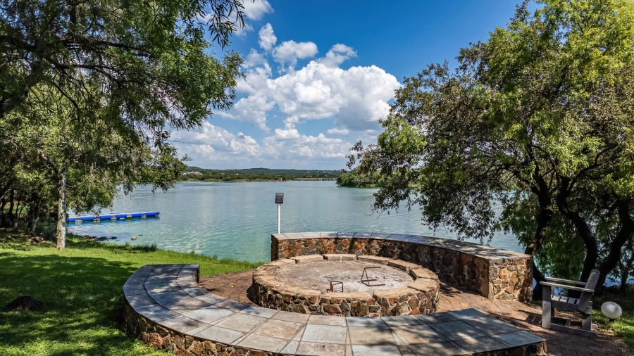 5 Bedroom Property for Sale in Sable Hills Gauteng