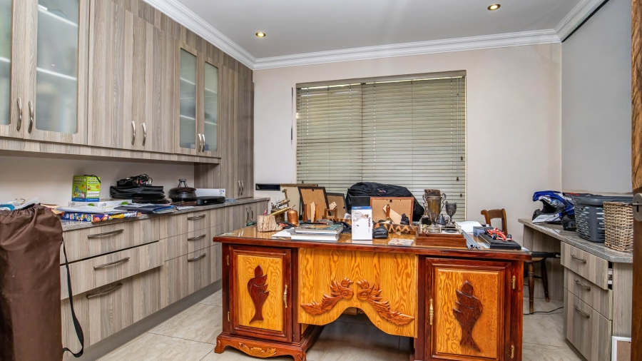 5 Bedroom Property for Sale in Sable Hills Gauteng