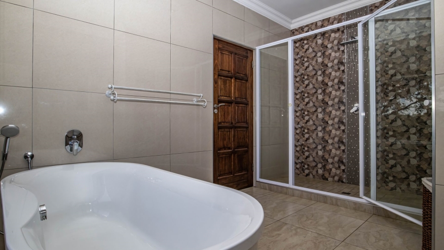 5 Bedroom Property for Sale in Sable Hills Gauteng