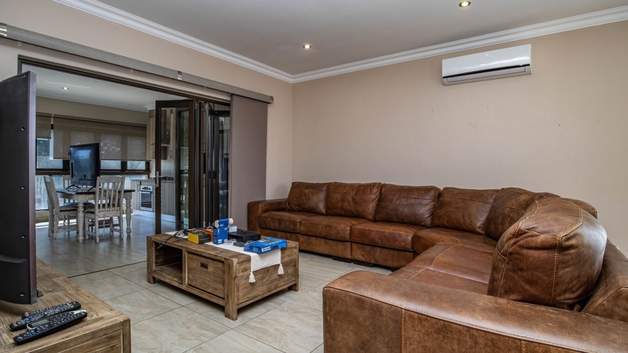 5 Bedroom Property for Sale in Sable Hills Gauteng