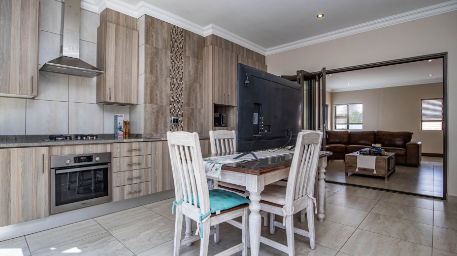 5 Bedroom Property for Sale in Sable Hills Gauteng