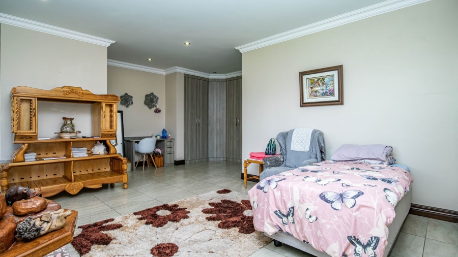 5 Bedroom Property for Sale in Sable Hills Gauteng