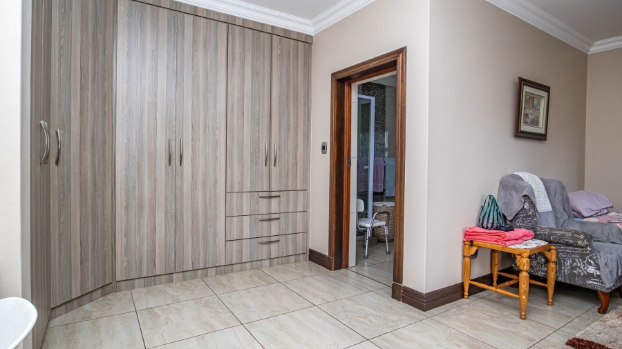 5 Bedroom Property for Sale in Sable Hills Gauteng