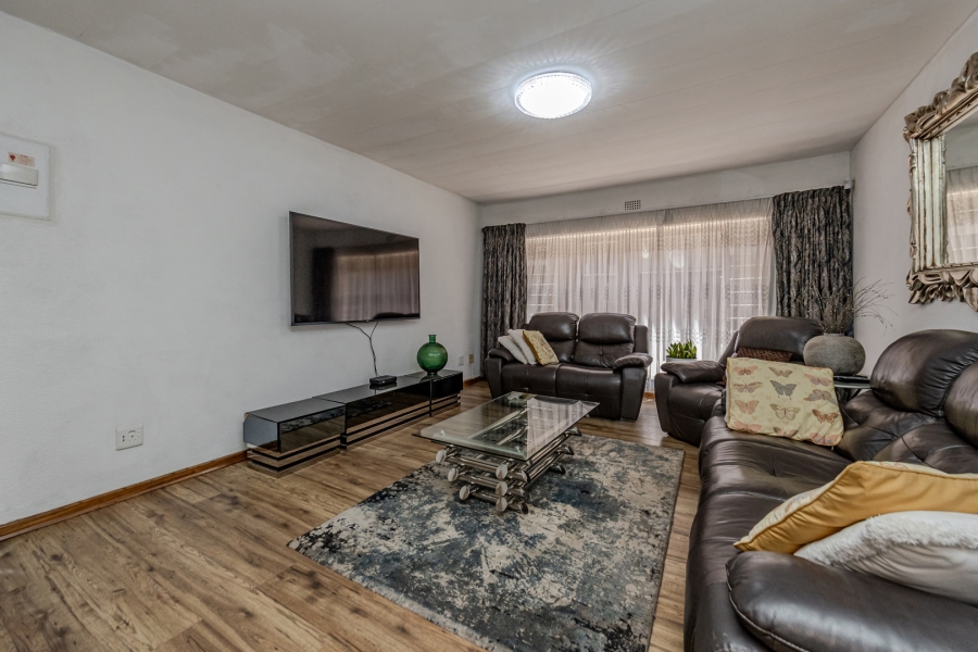 2 Bedroom Property for Sale in Princess A H Gauteng