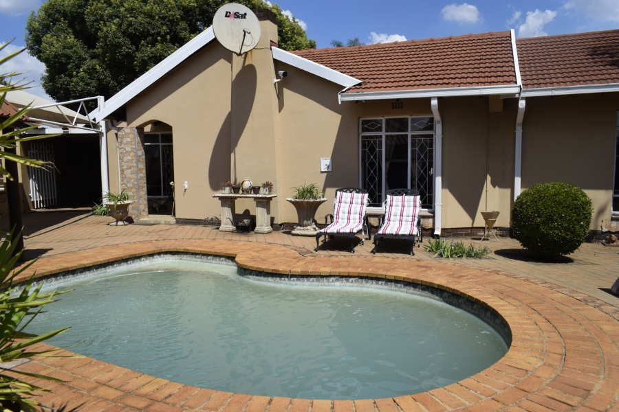 4 Bedroom Property for Sale in Parkrand Gauteng