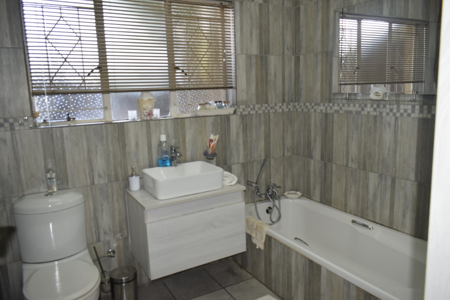 4 Bedroom Property for Sale in Parkrand Gauteng
