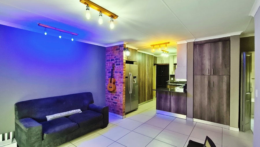 2 Bedroom Property for Sale in Beyers Park Gauteng