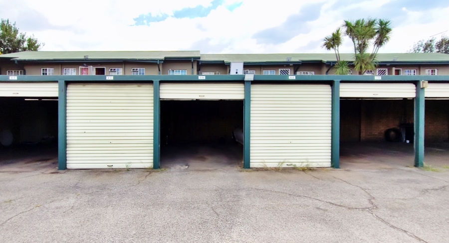 2 Bedroom Property for Sale in Beyers Park Gauteng