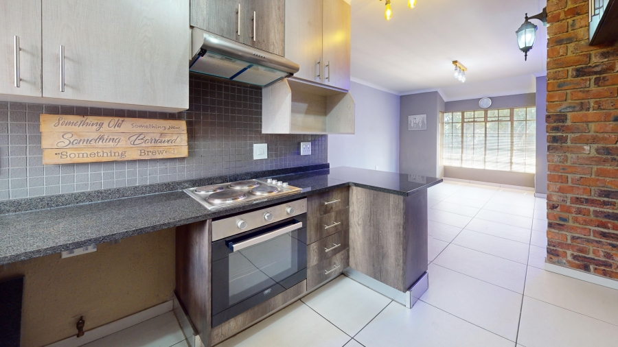2 Bedroom Property for Sale in Beyers Park Gauteng