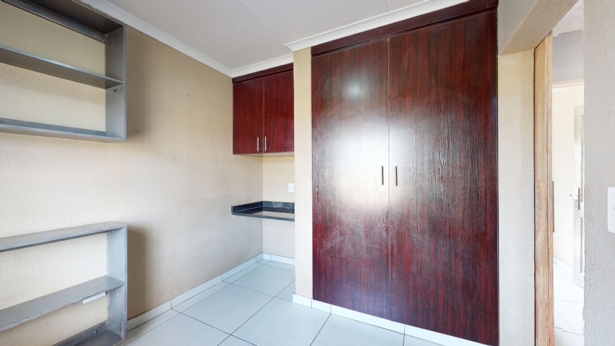 2 Bedroom Property for Sale in Beyers Park Gauteng